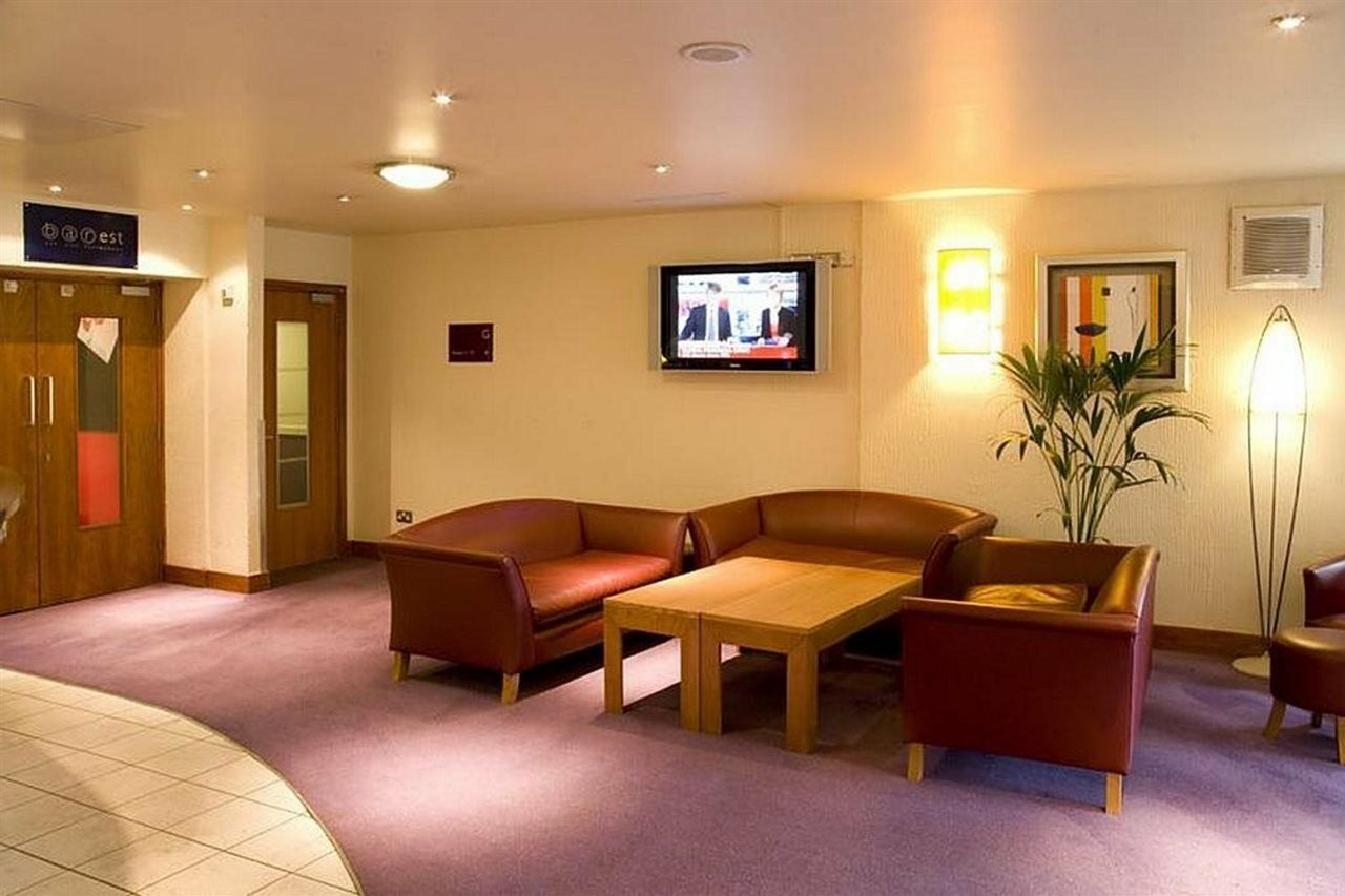 Premier Inn London Heathrow M4/J4 Hillingdon Buitenkant foto