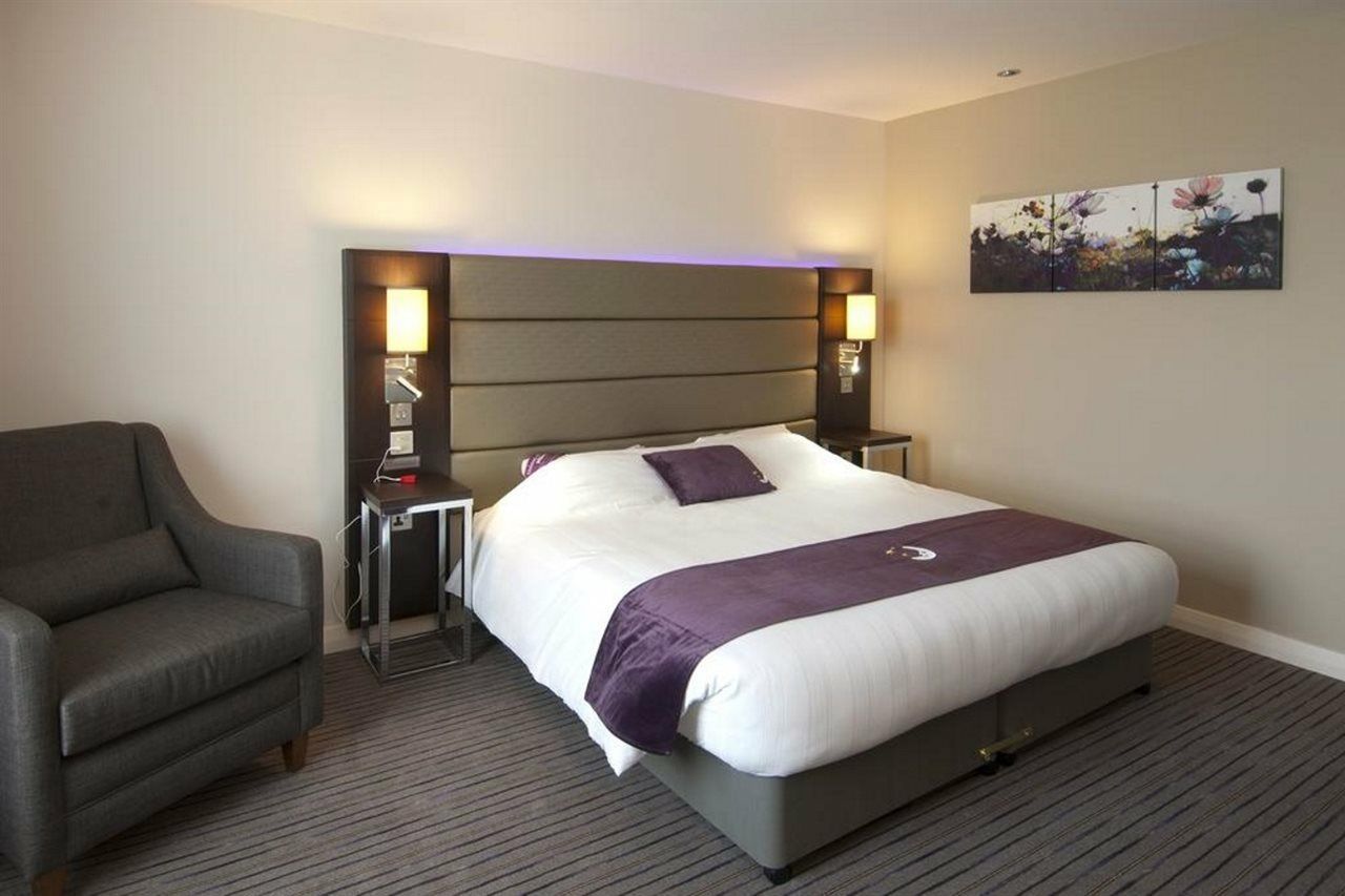 Premier Inn London Heathrow M4/J4 Hillingdon Buitenkant foto